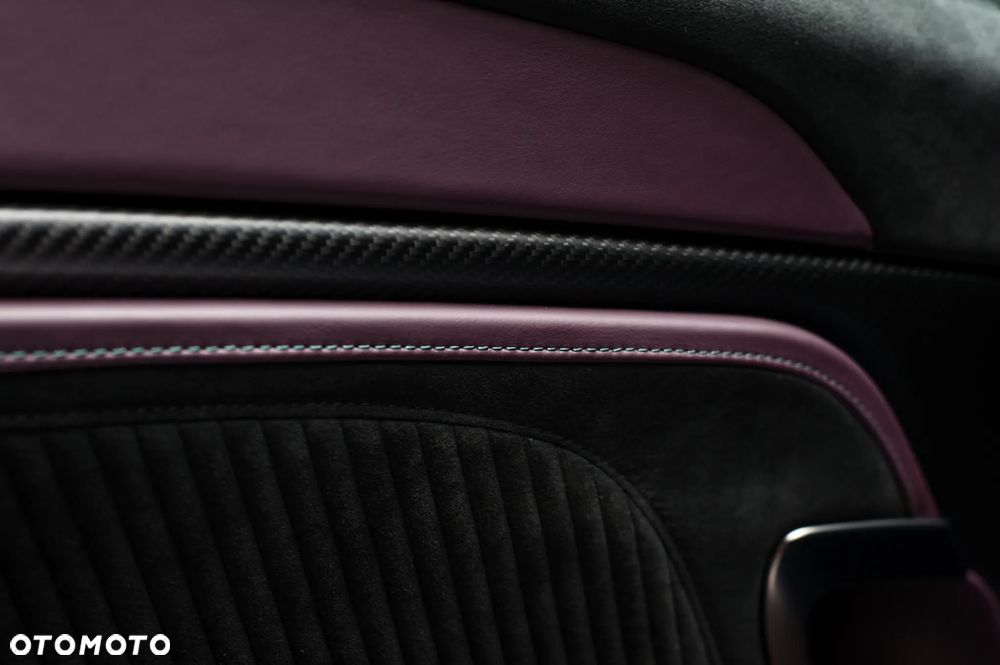 Aston Martin DBS - 18