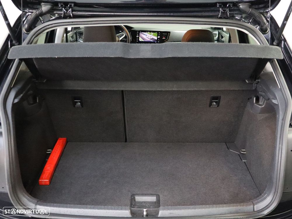 VW Polo 1.0 TSI Urban DSG - 18