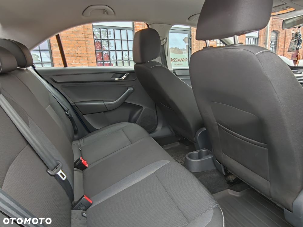Skoda RAPID 1.2 TSI Active Max - 18