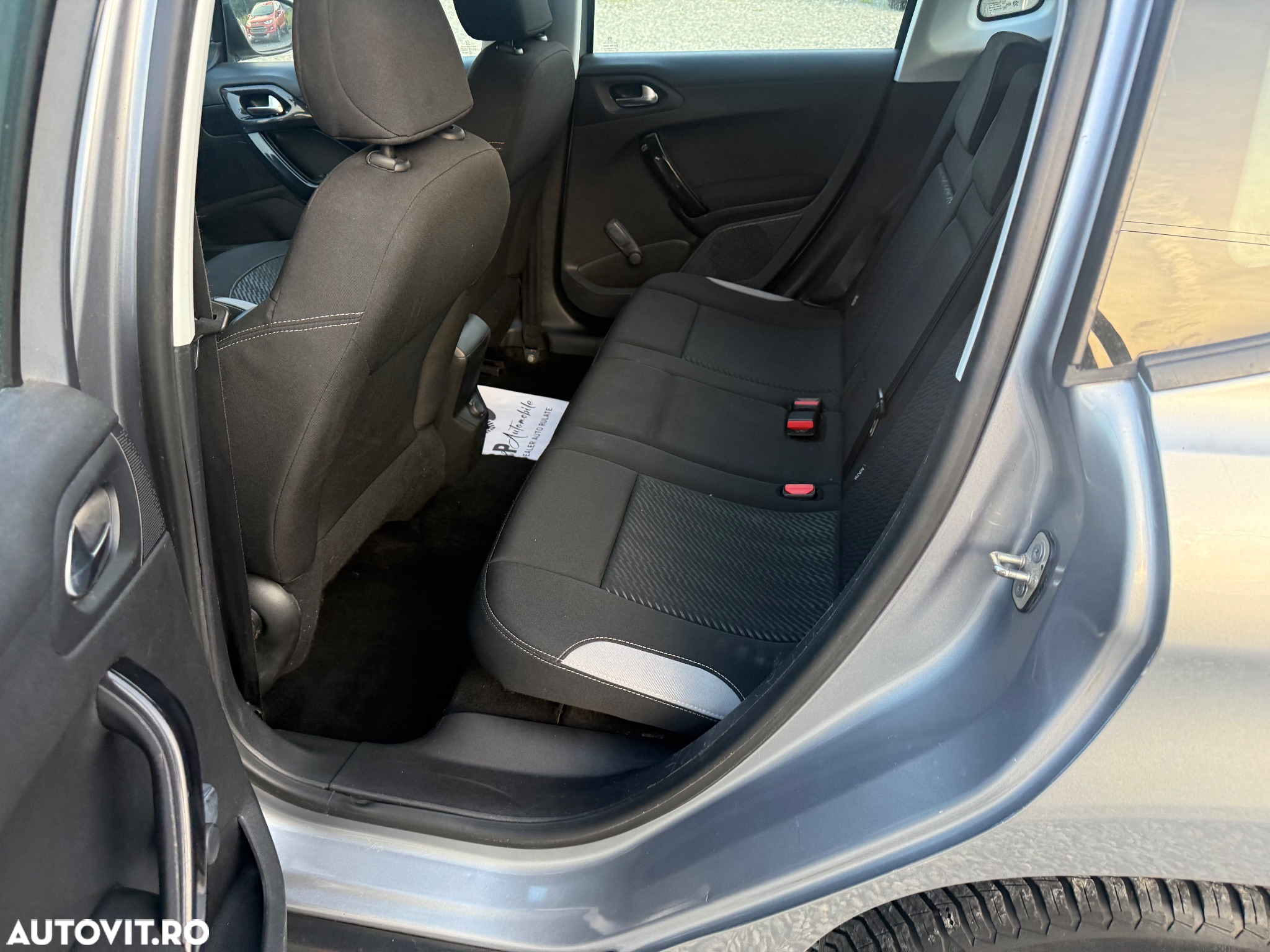 Peugeot 2008 1.2 L PureTech STT Active - 14