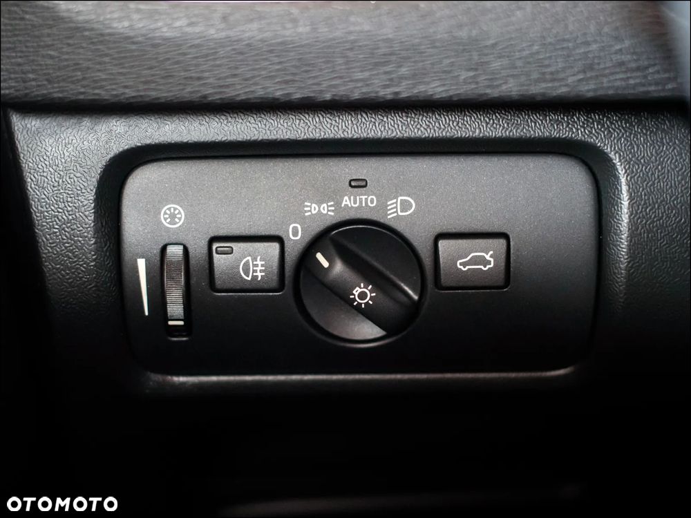 Volvo V40 - 30