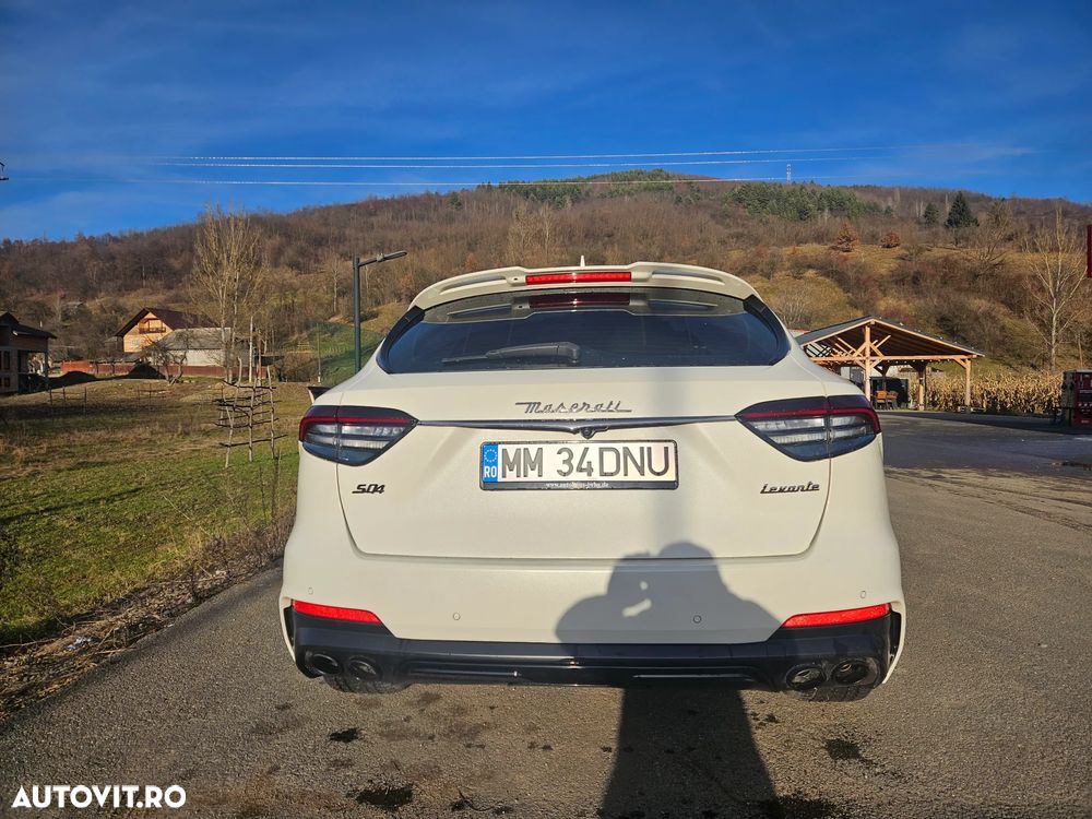 Maserati Levante S Q4 GranSport - 9