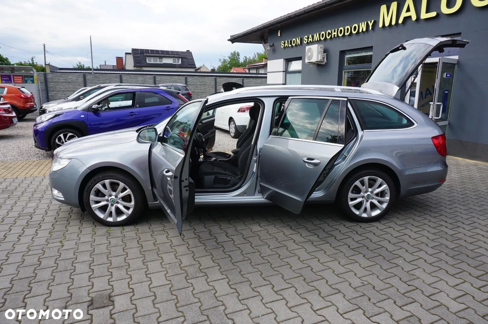 Skoda Superb 2.0 TDI DSG FAMILY - 13