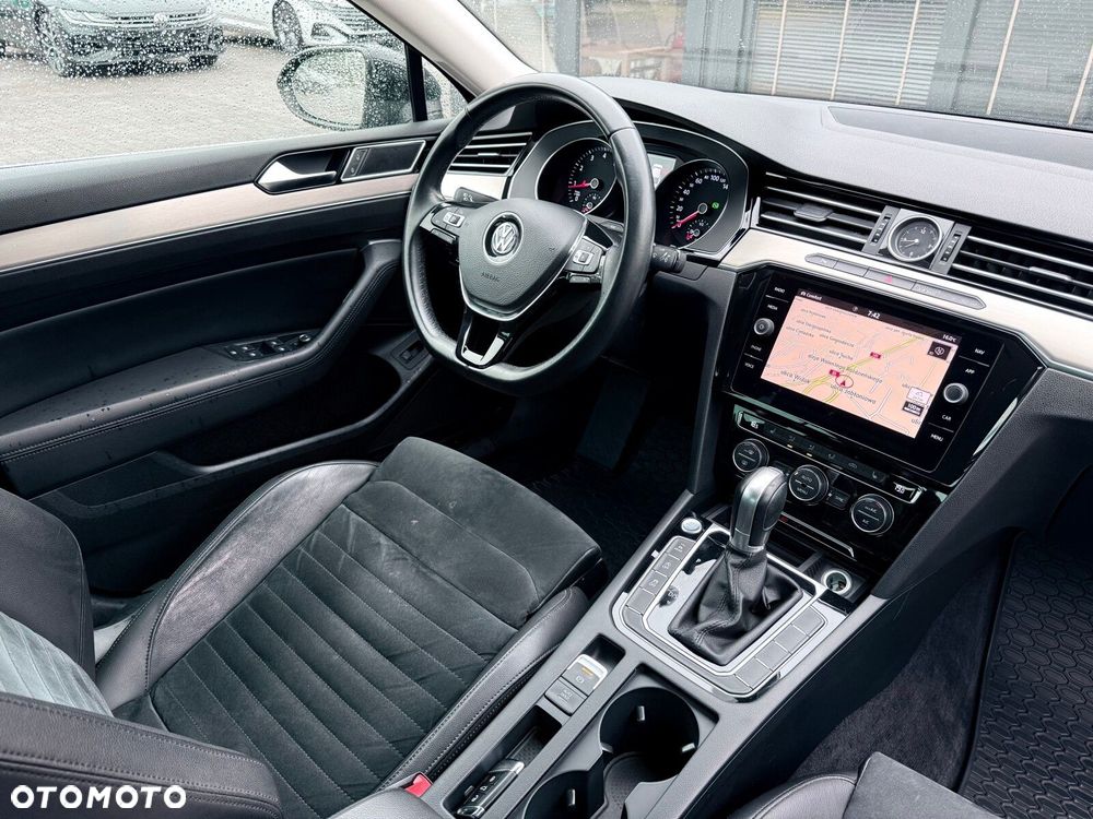 Volkswagen Passat - 16