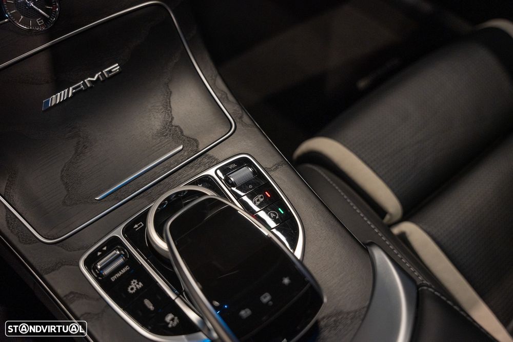 Mercedes-Benz C 63 AMG S - 26