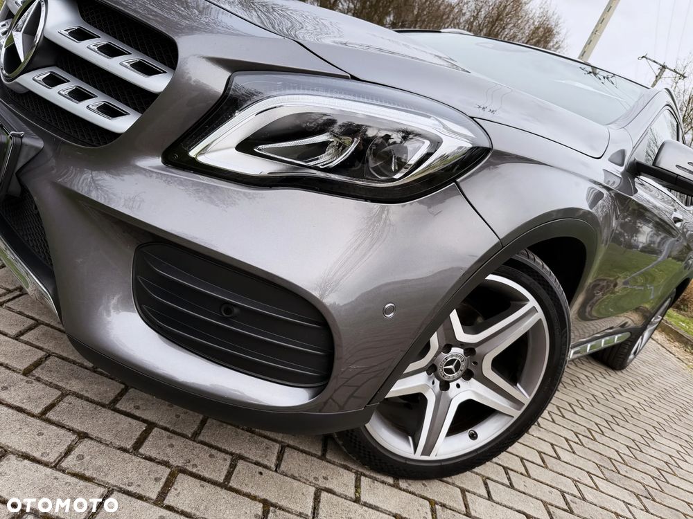 Mercedes-Benz GLA 200 7G-DCT AMG Line - 33