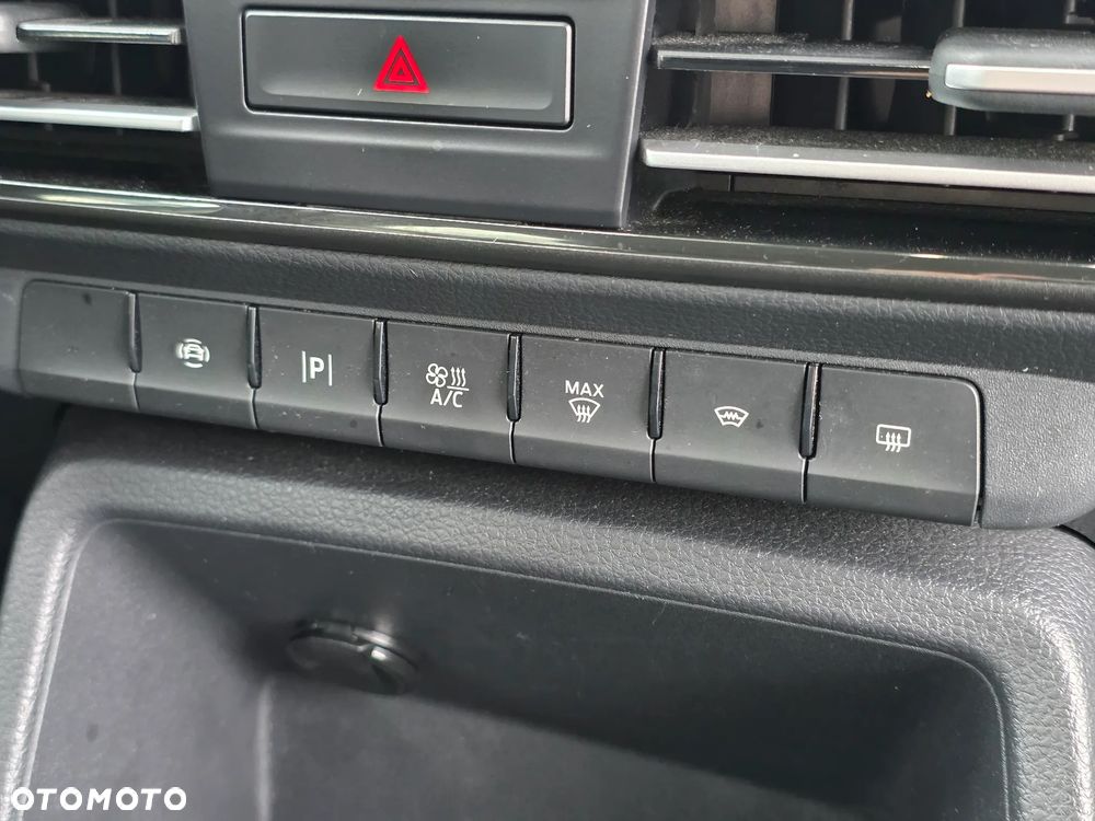 Ford Tourneo Connect Grand 2.0 EcoBlue Titanium - 25