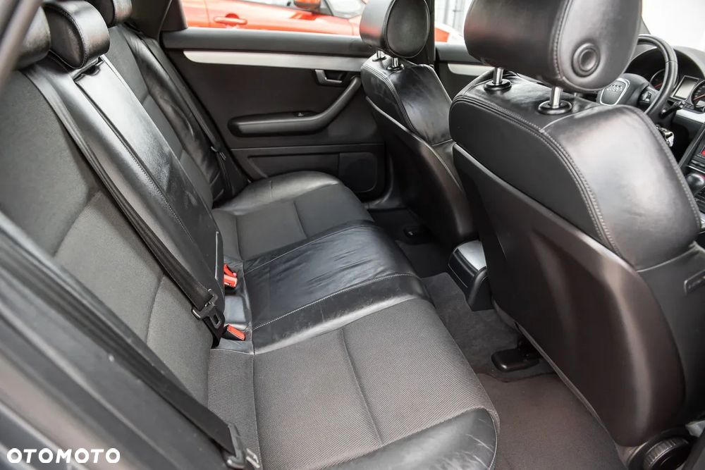 Audi A4 Avant 2.0 TDI DPF multitronic - 25