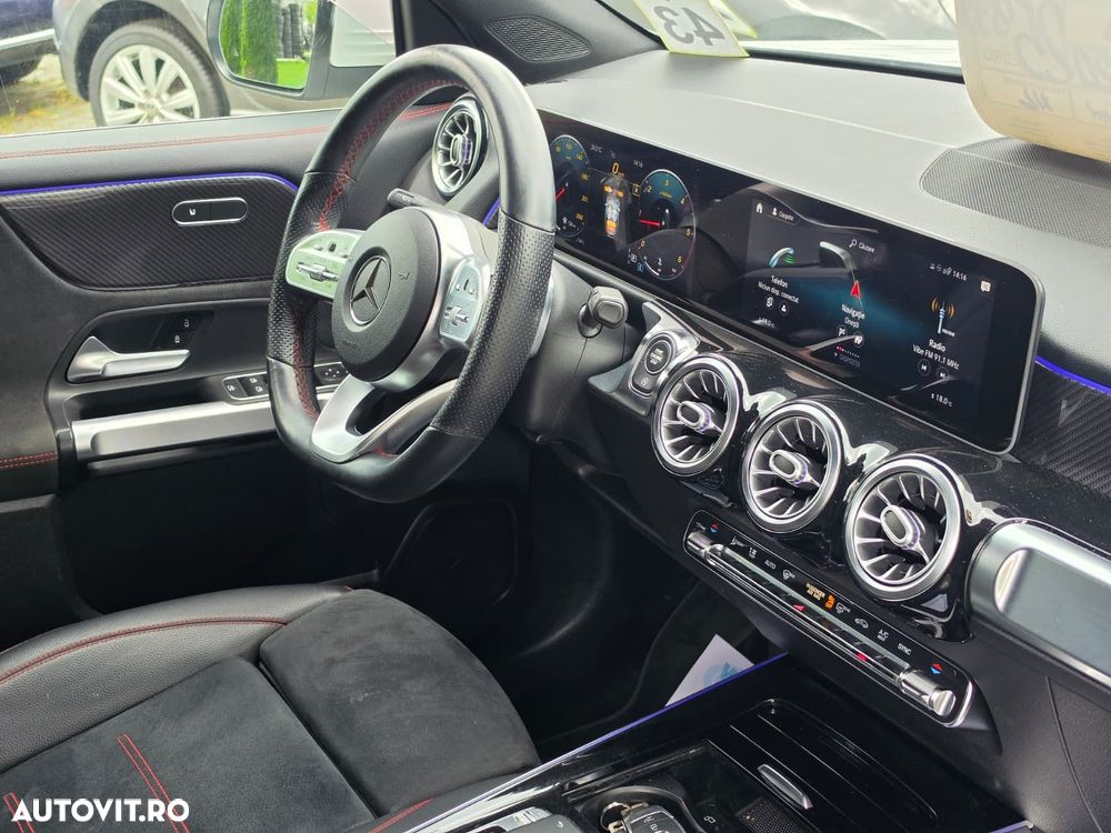 Mercedes-Benz GLB - 14
