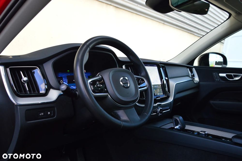 Volvo XC 60 T8 Plug-In Hybrid AWD Plus Dark - 13