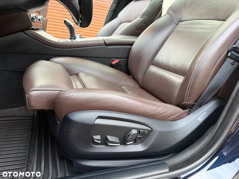 BMW Seria 5 530d xDrive Sport-Aut - 16