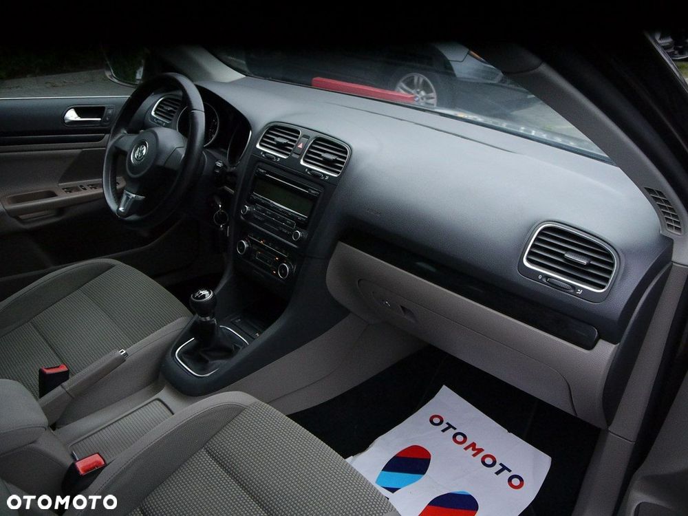 Volkswagen Golf - 23