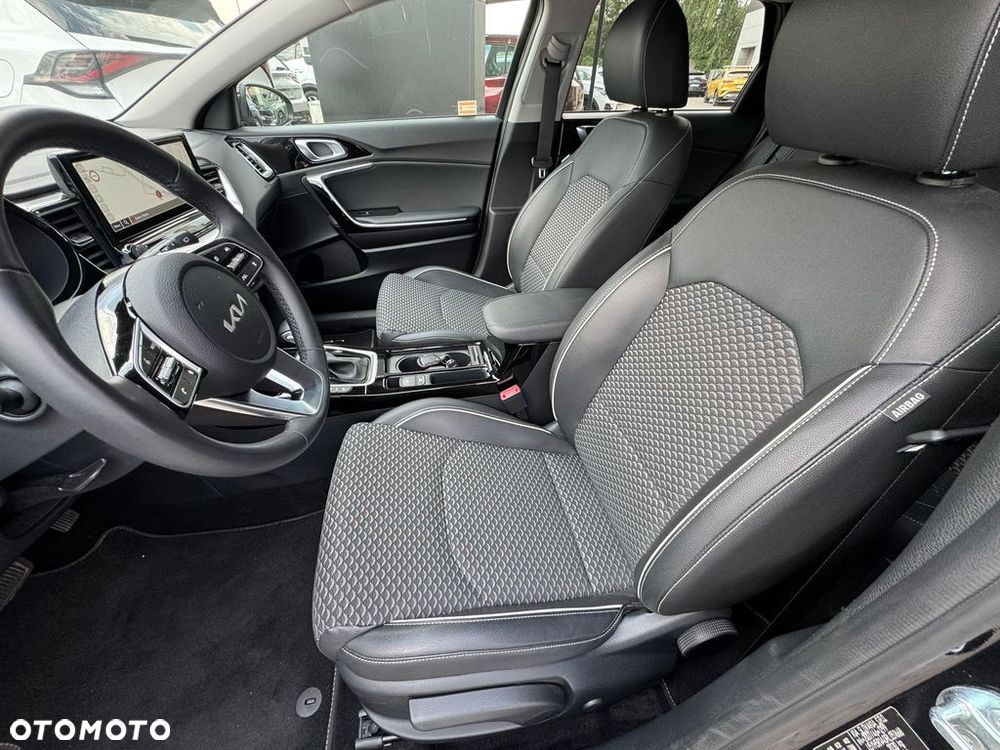 Kia Ceed 1.6 GDI PHEV Business Line DCT - 10