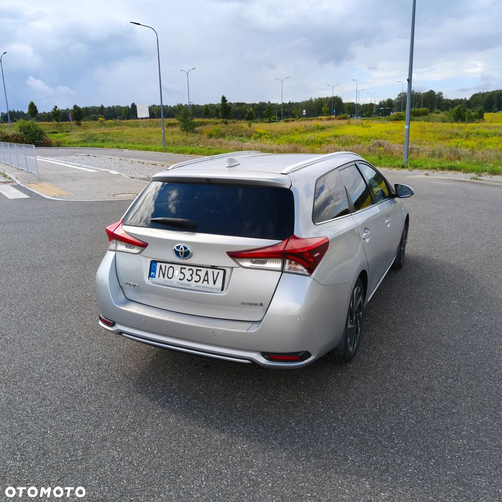 Toyota Auris Hybrid 135 Prestige - 5