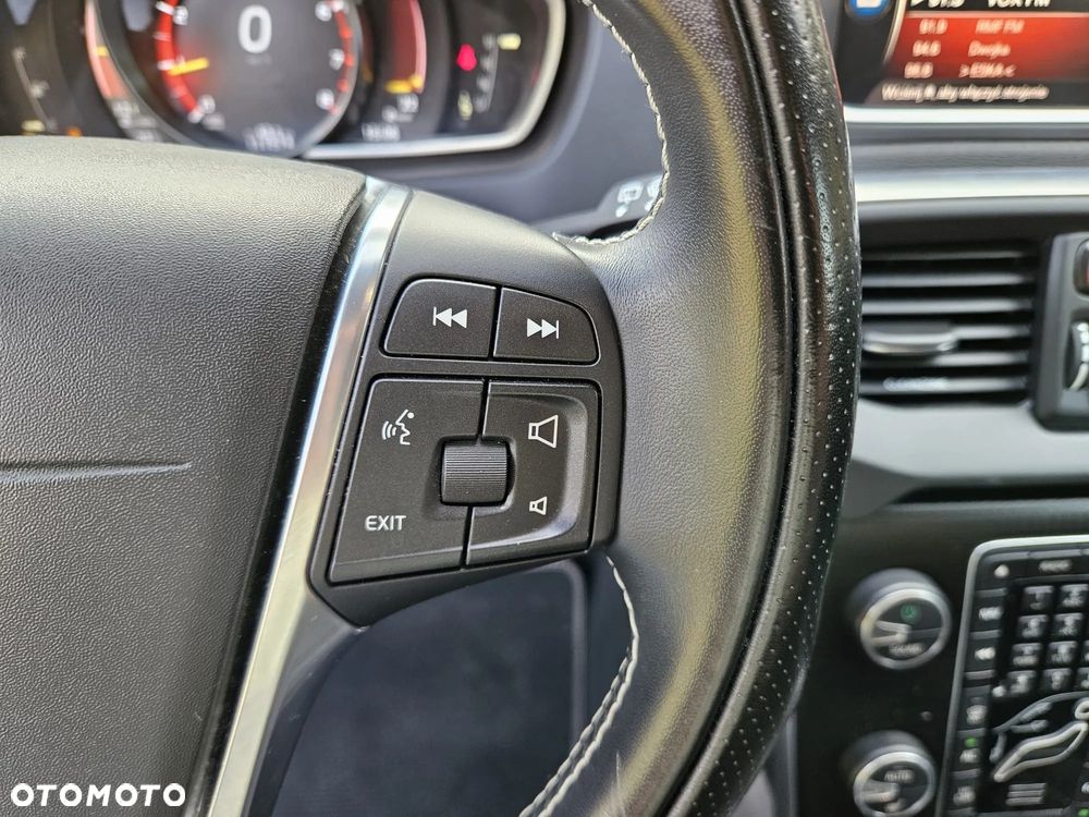 Volvo V40 T3 Drive-E R-Design Momentum - 20