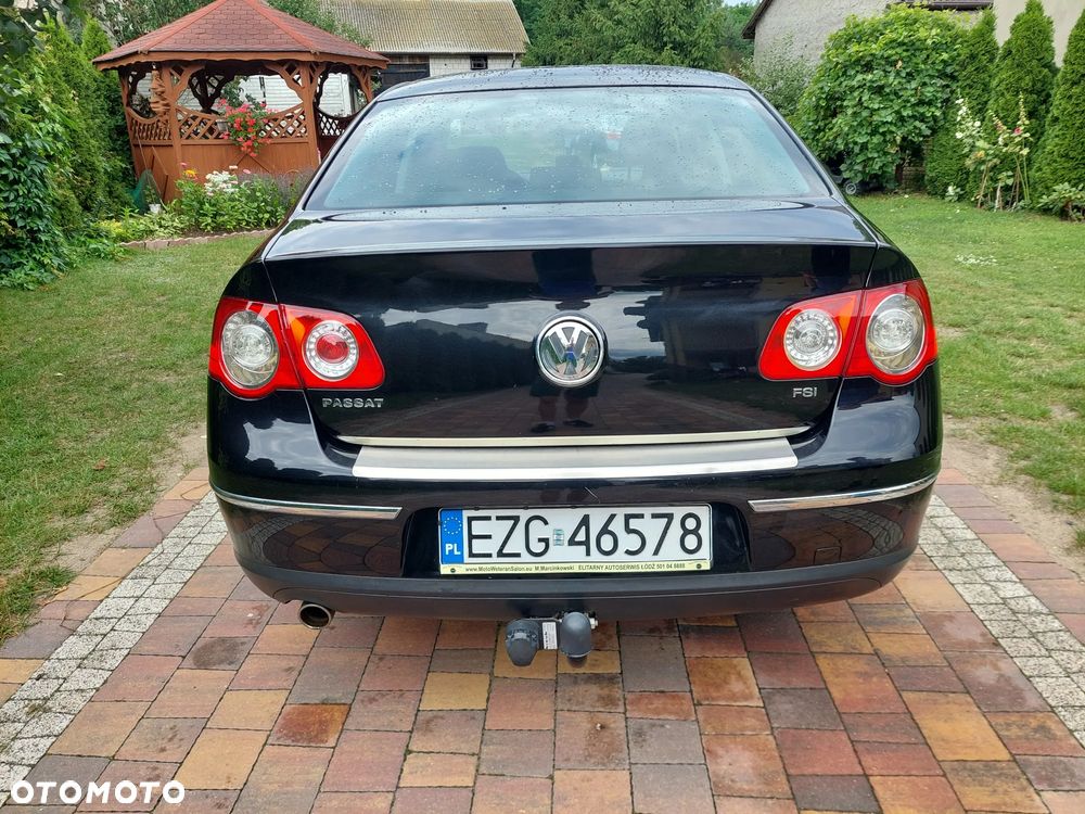 Volkswagen Passat 1.6 FSI Comfortline - 7