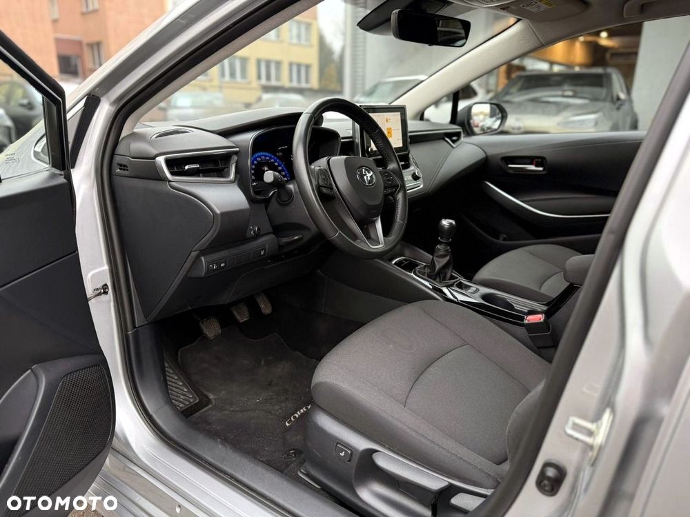 Toyota Corolla - 13