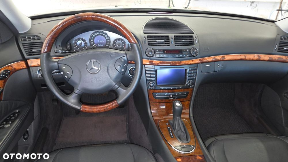 Mercedes-Benz Klasa E 500 Elegance - 11