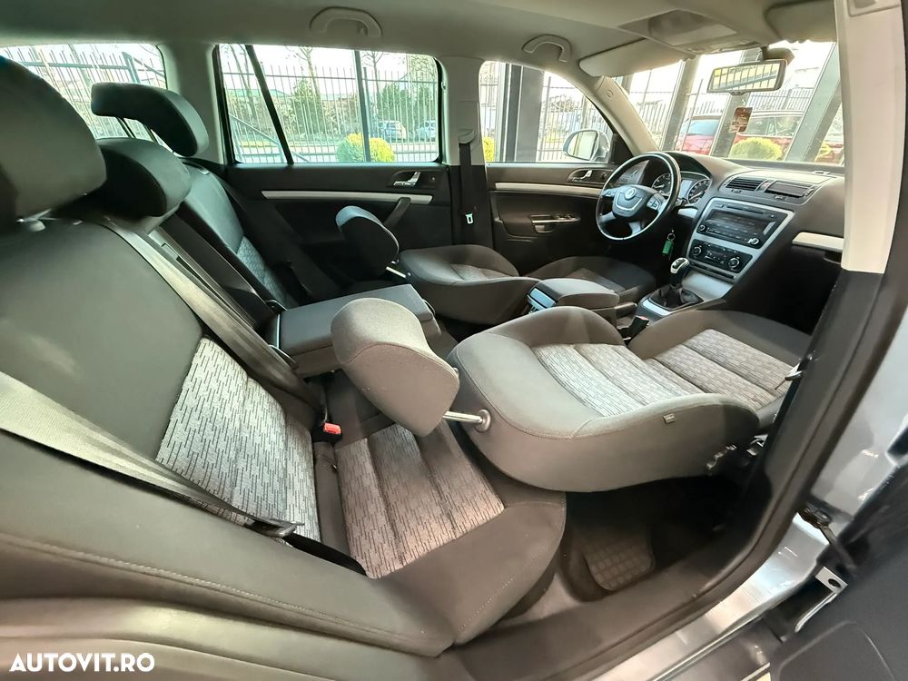 Skoda Octavia Combi 1.4 TSI FAMILY - 14