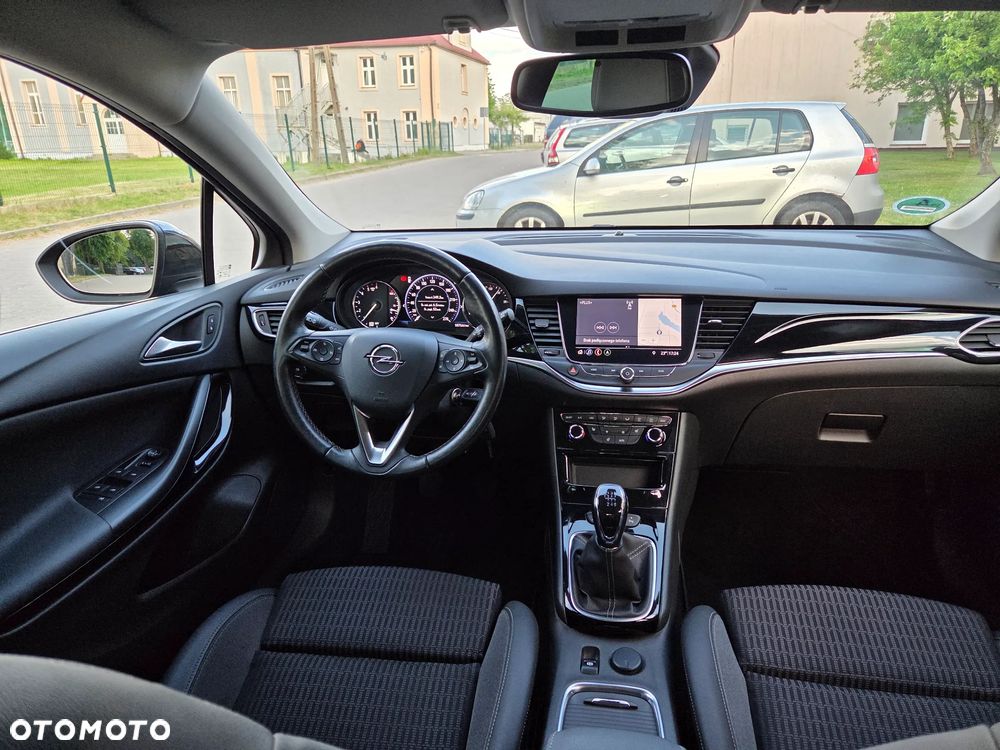Opel Astra 1.5 D Start/Stop Business Elegance - 11