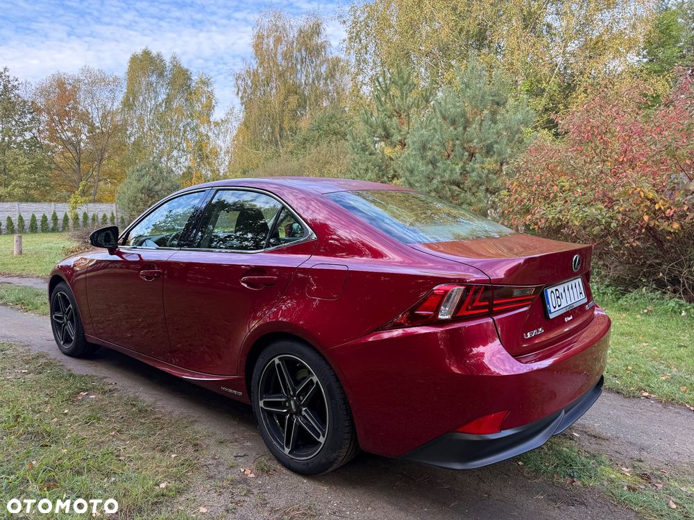 Lexus Is 2016 photo 3