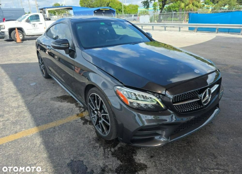 Mercedes-Benz Klasa C 300 9G-TRONIC AMG Line - 3