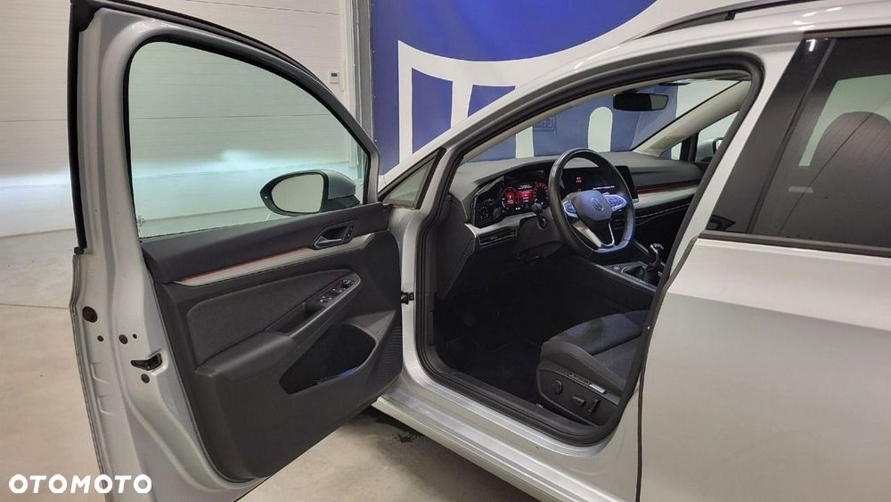 Volkswagen Golf Variant - 11
