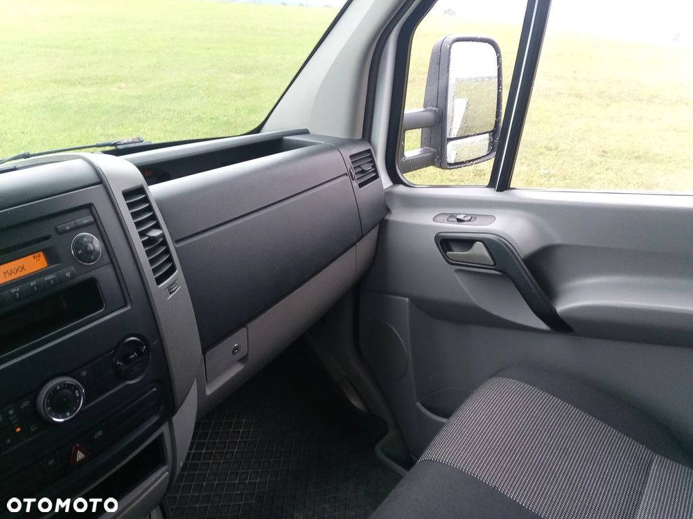 Mercedes-Benz Sprinter - 30