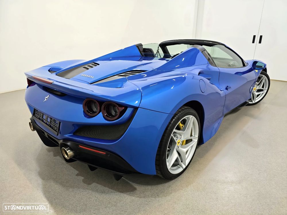 Ferrari F8 Tributo - 4