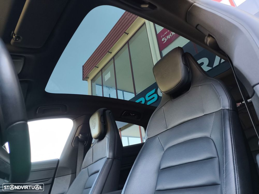 Porsche Taycan 4S - 24