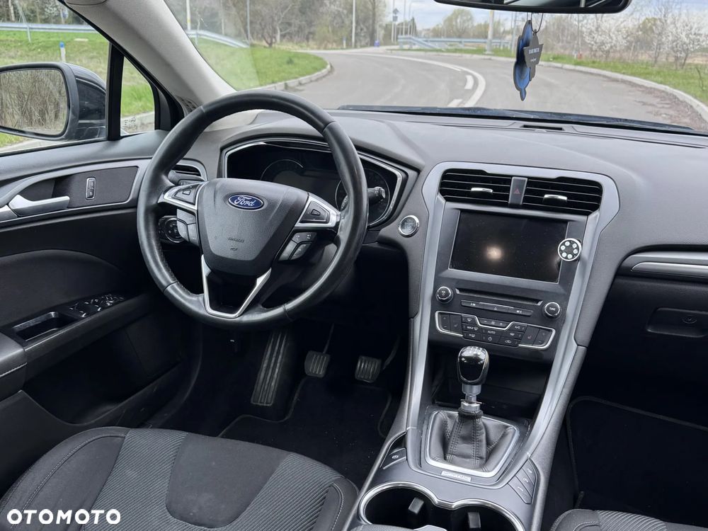 Ford Mondeo 2.0 TDCi STart-Stopp Vignale - 11