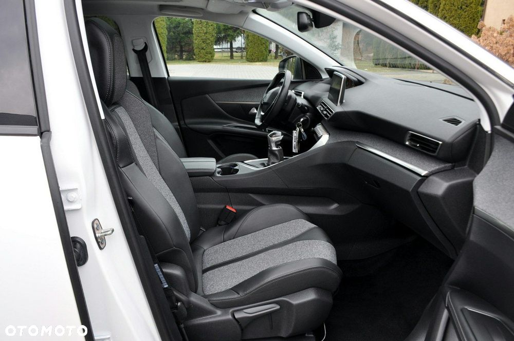 Peugeot 3008 - 17
