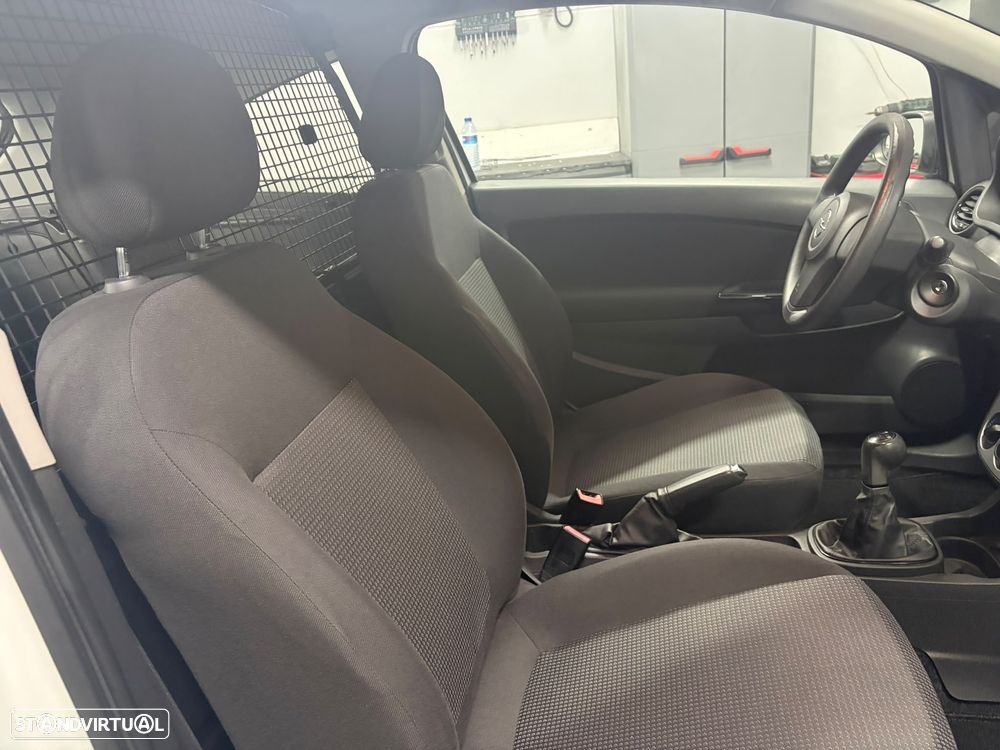 Opel Corsa Van - 16