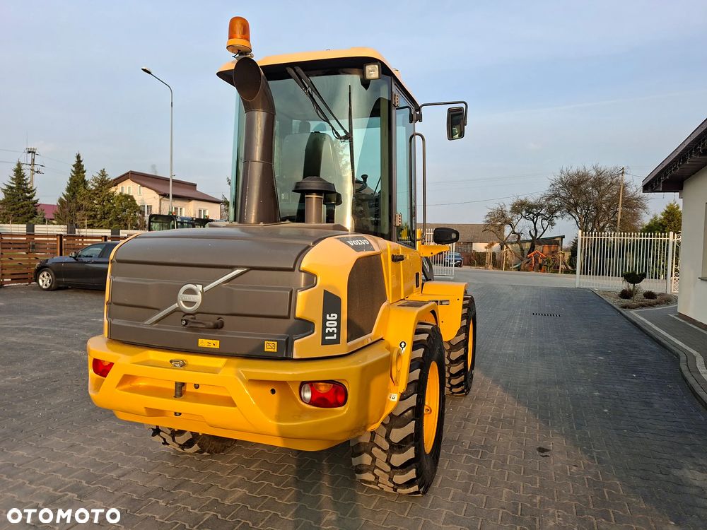 Volvo L30G - 7