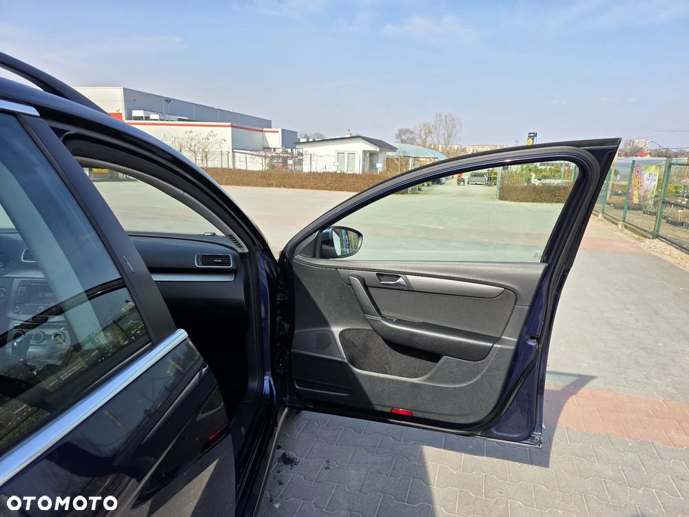 Volkswagen Passat 1.4 TSI DSG BlueMotion Technology Business Edition - 10