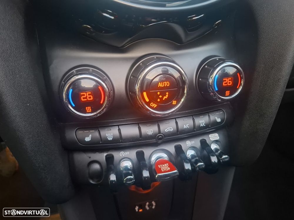 MINI Cabrio Cooper Essential - 29