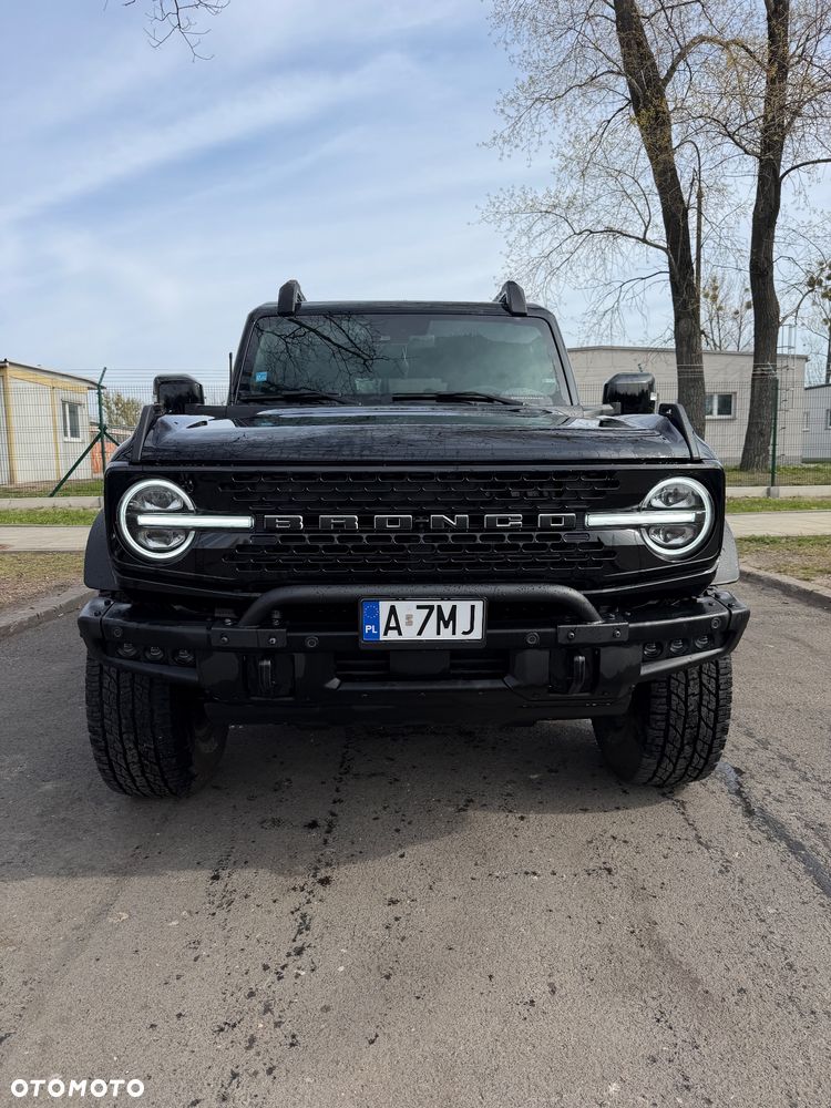 Ford Bronco - 2