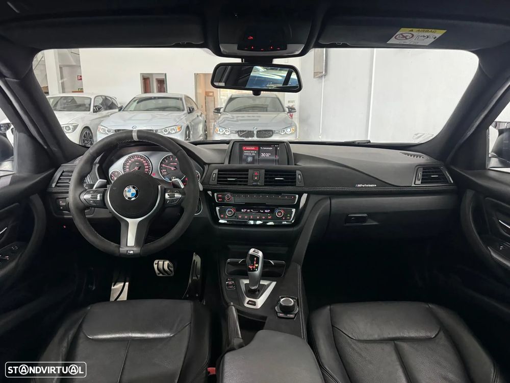 BMW 330 e iPerformance Pack M - 30