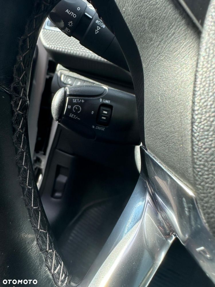 Peugeot 2008 - 7