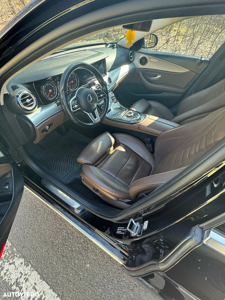 Mercedes-Benz E - 10