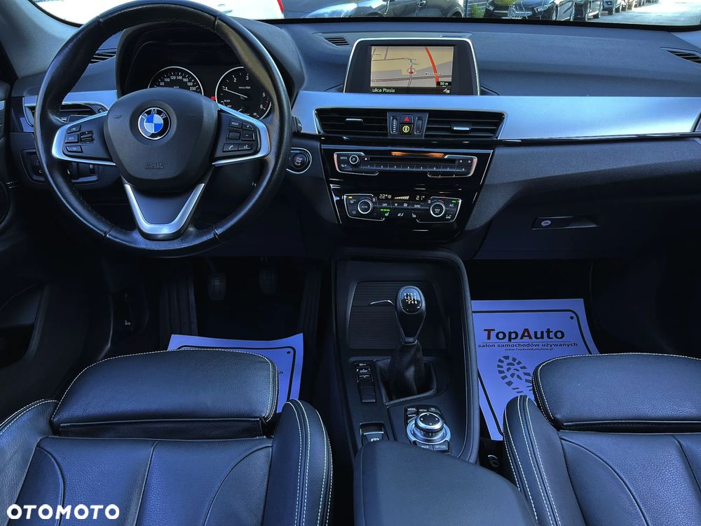 BMW X1 sDrive18d xLine - 35