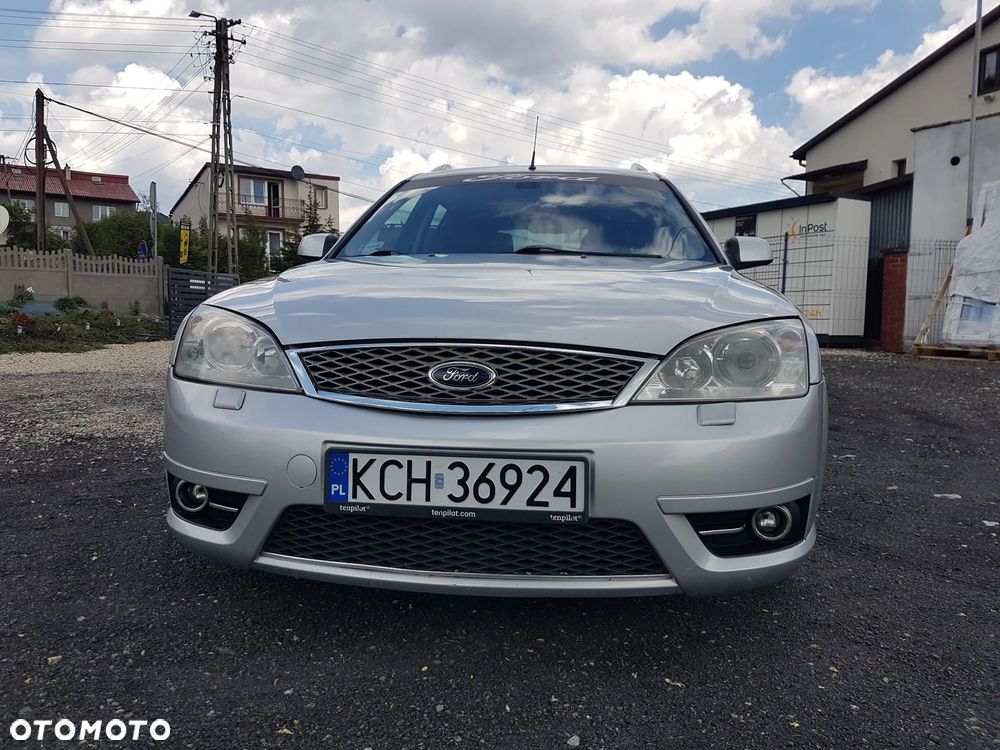 Ford Mondeo 3.0 V6 ST 220 - 11