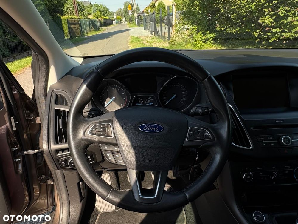 Ford Focus 1.0 EcoBoost STart-Stopp-System TITANIUM - 18