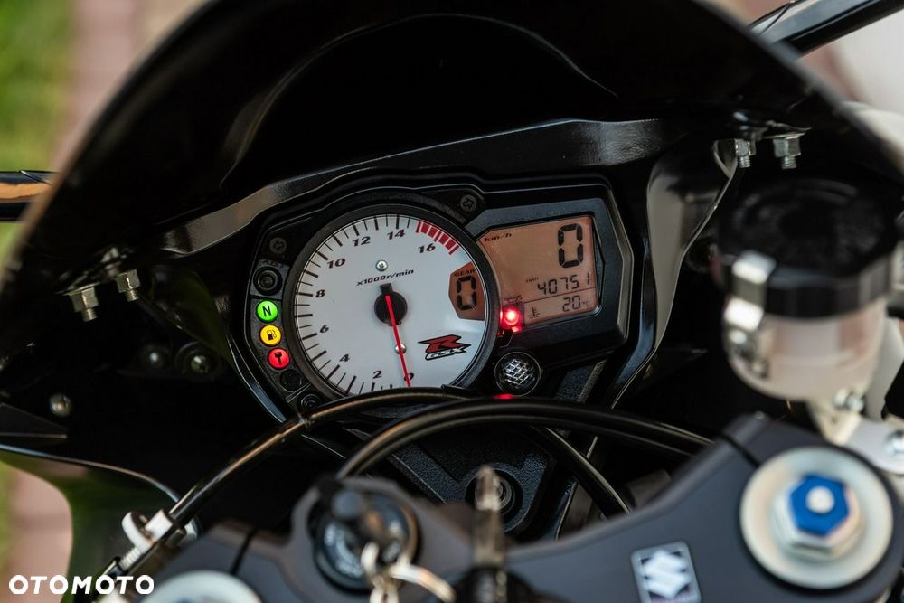 Suzuki GSX-R - 12
