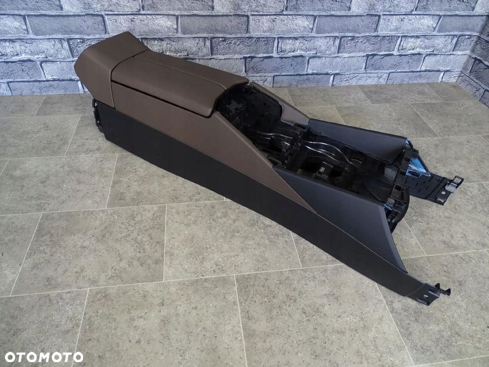 TUNEL ŚRODKOWY BMW 5 G60 G61 PODŁOKIETNIK SKÓRA SKÓRZANY BRĄZOWY - 3
