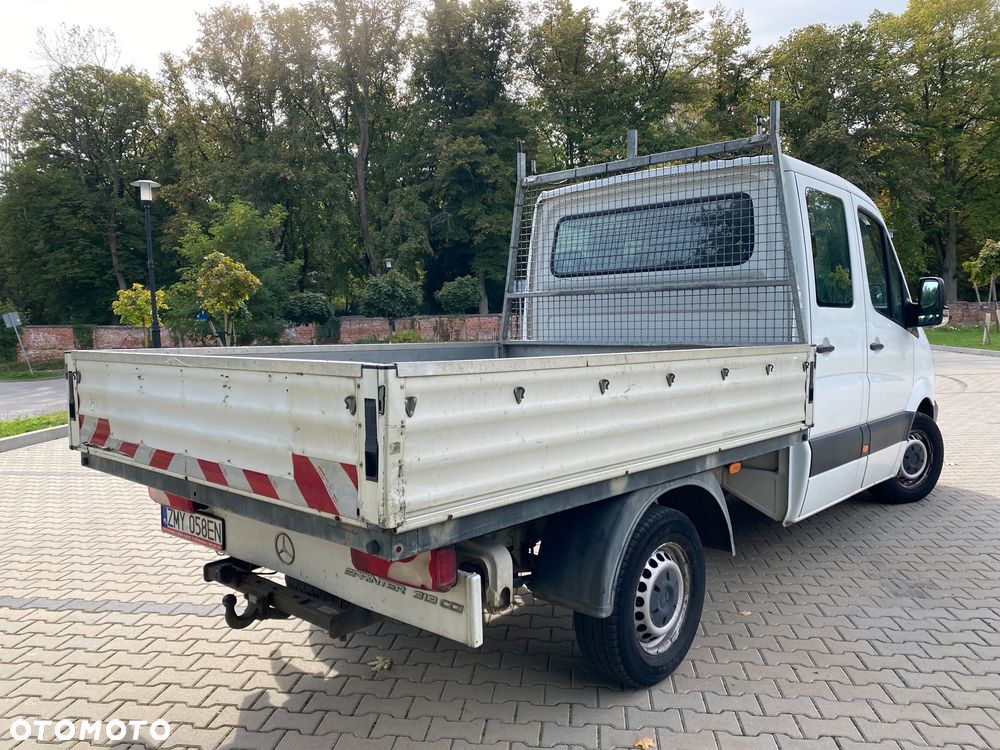 Mercedes-Benz Sprinter - 11