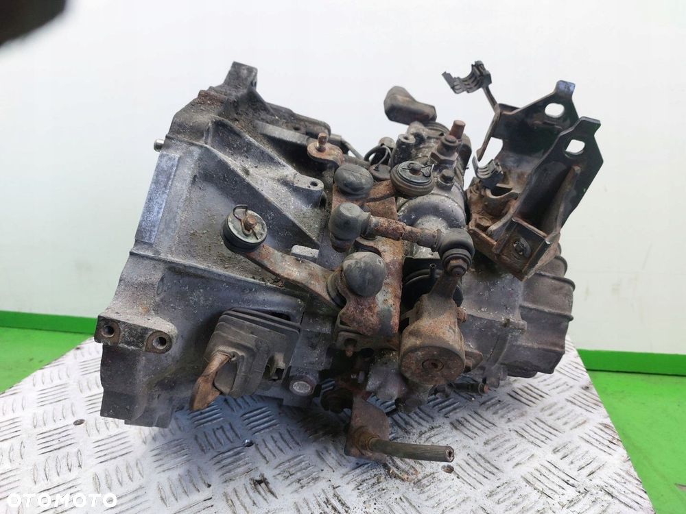 Skrzynia biegów Manualna Toyota Yaris  II 2005-2011 1.4 D4D 90KM S70502845 - 5