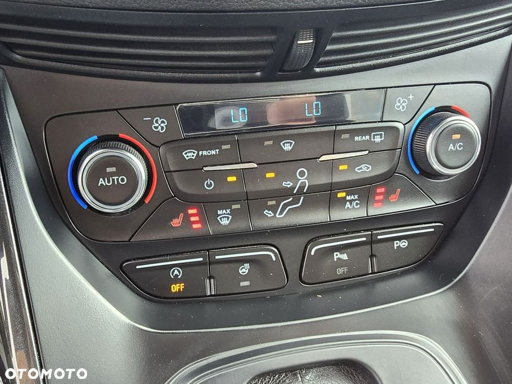 Ford Kuga - 33
