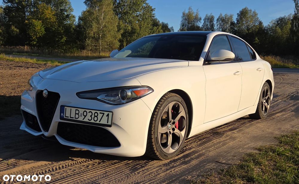 Alfa Romeo Giulia 2.0 Turbo Veloce - 1