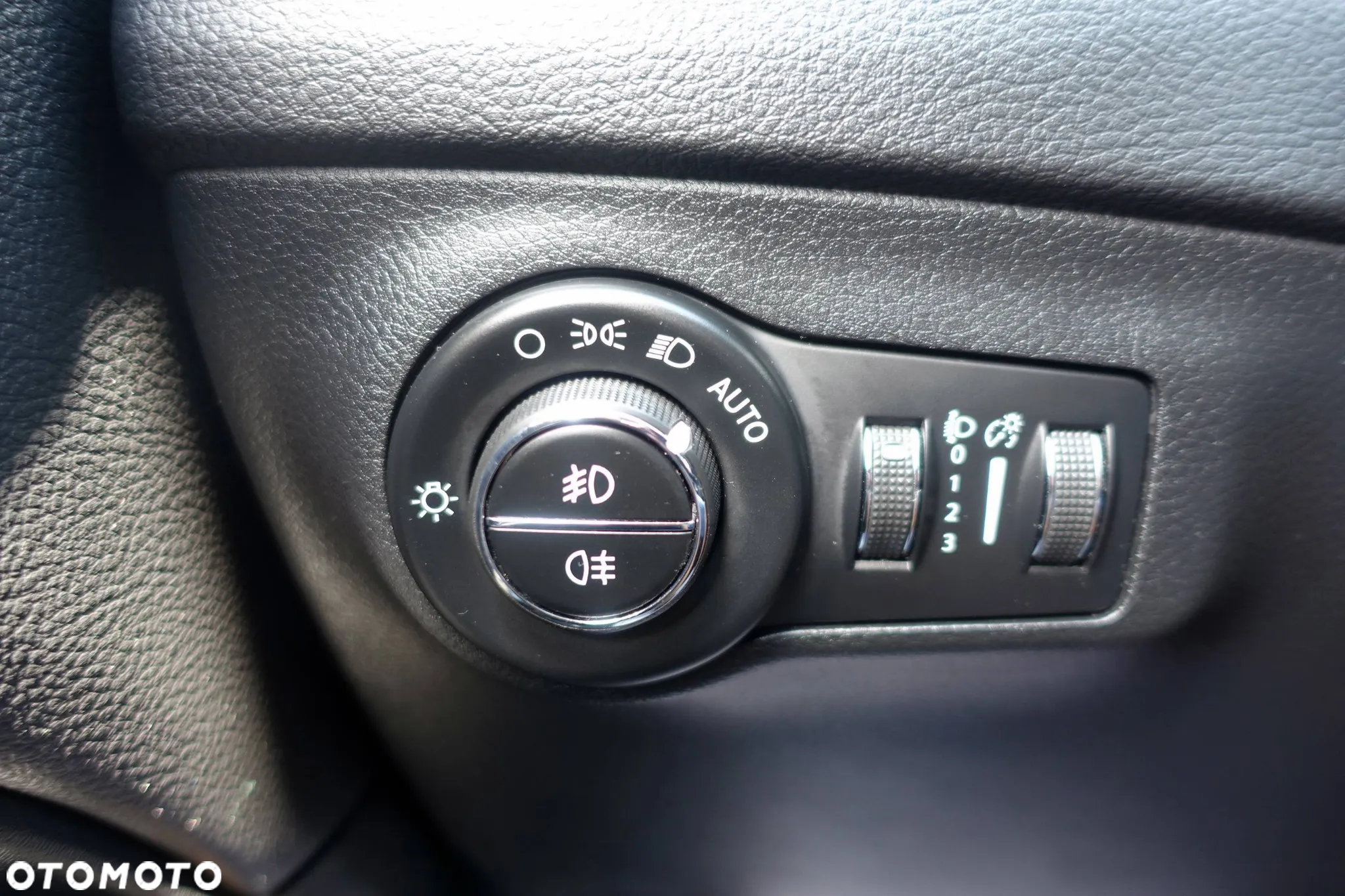 Jeep Compass 2.0 MJD Limited 4WD S&S - 29